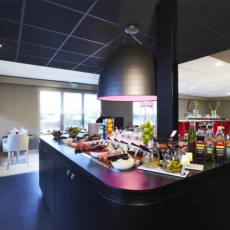 Campanile Dunkerque Est - Hotel