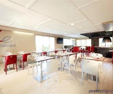 钟楼当科克东安布加佩尔酒店 酒店 3*
